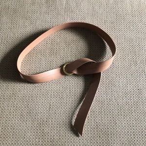 One size wrap belt, brown.